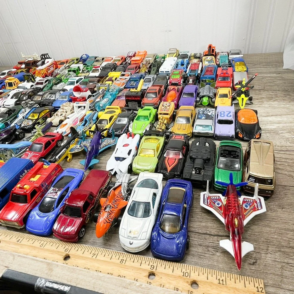 Mixed Lot‎ of 150 Hot Wheels Matchbox Die Cast Cars Trucks Planes Multi Color